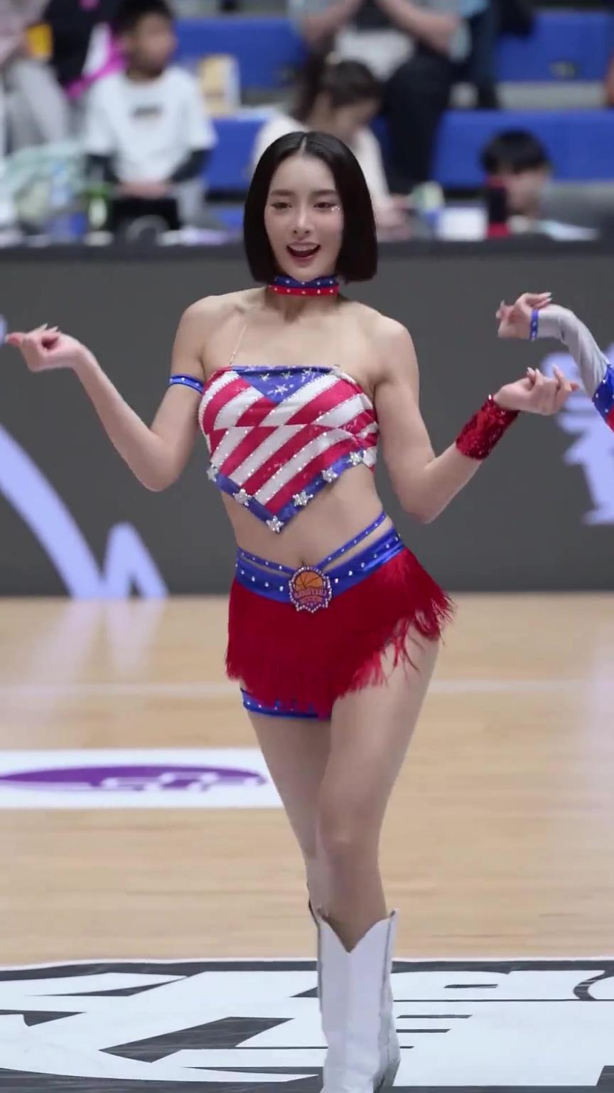太離譜了 ！幾乎是完美女人！