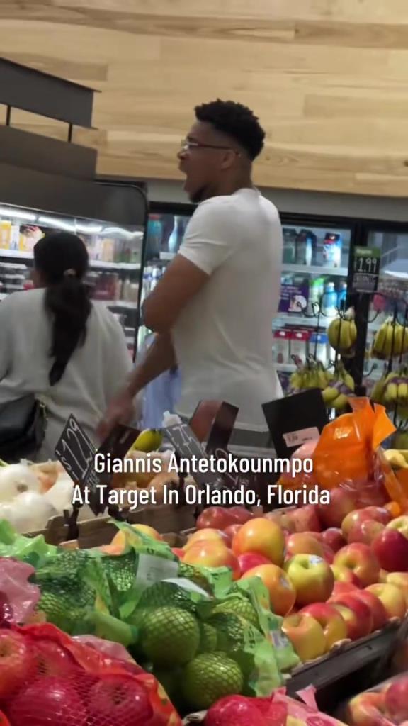 好男人??！字母哥在奧蘭多度假 陪妻子一起逛超市